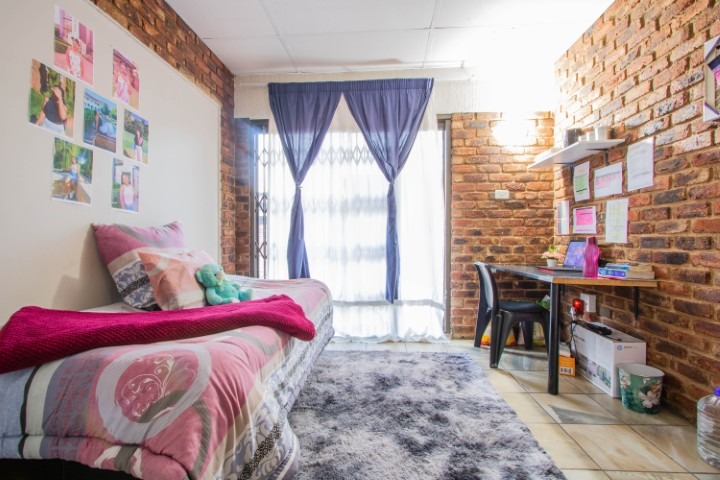 To Let 1 Bedroom Property for Rent in Die Bult North West